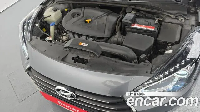 Hyundai i40 2015 thumb 2