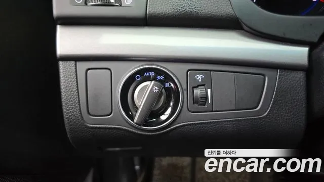 Hyundai i40 2015 thumb 3