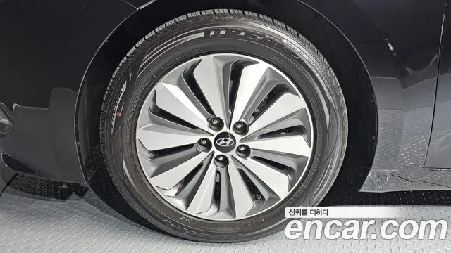 Hyundai Grandeur 2015 thumb 5