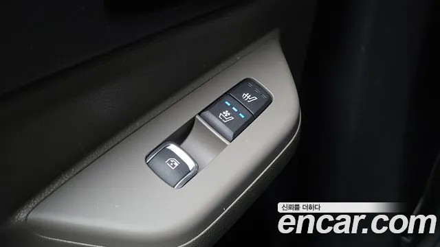 Kia Carnival 2024 thumb 3