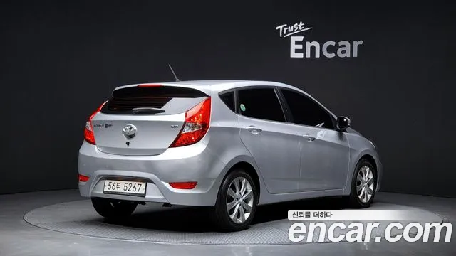 Hyundai Accent 2011 thumb 2
