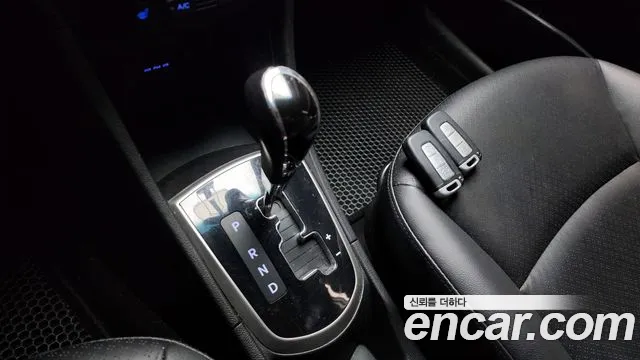 Hyundai Accent 2011 thumb 9