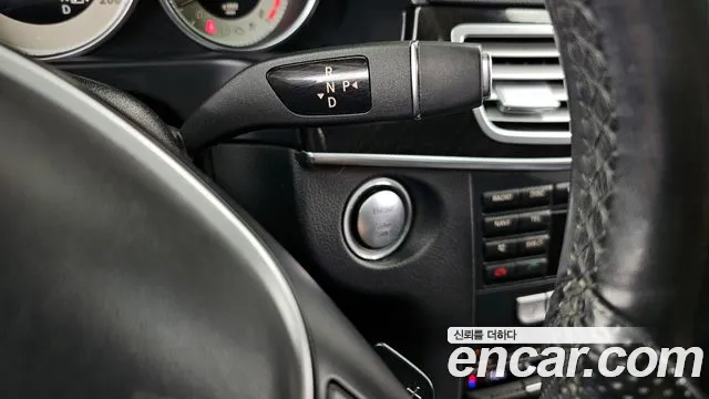 Mercedes-Benz E-Class 2015 thumb 2