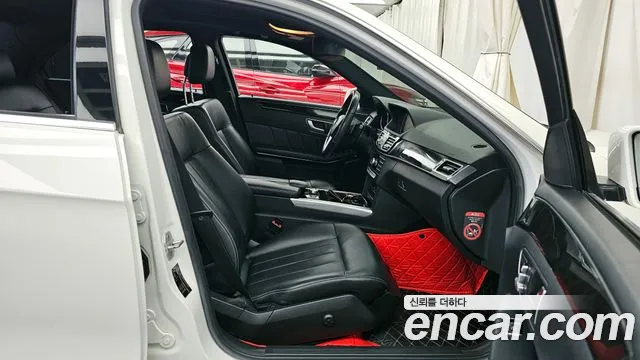 Mercedes-Benz E-Class 2015 thumb 3