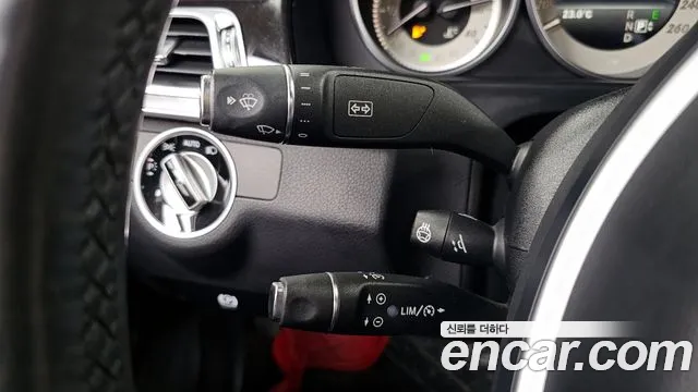Mercedes-Benz E-Class 2015 thumb 7