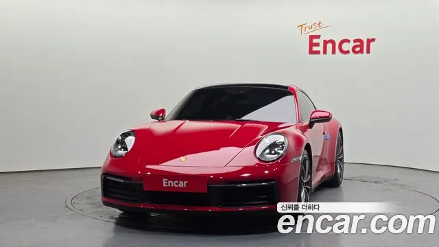 Porsche 911 2021 thumb 8