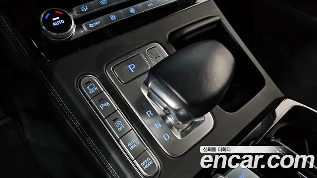 Genesis G90 2019 thumb 12