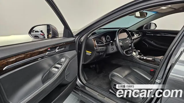 Genesis G90 2019 thumb 11