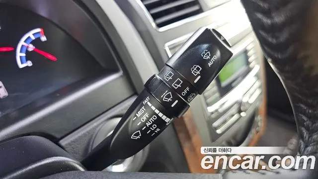 KGM Rexton 2016 thumb 11