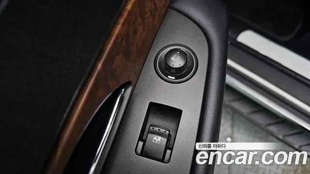 KGM Rexton 2016 thumb 12