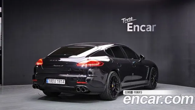 Porsche Panamera 2014 thumb 10