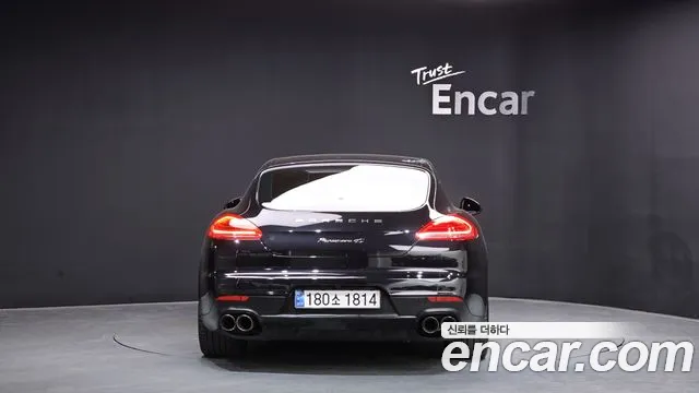 Porsche Panamera 2014 thumb 3