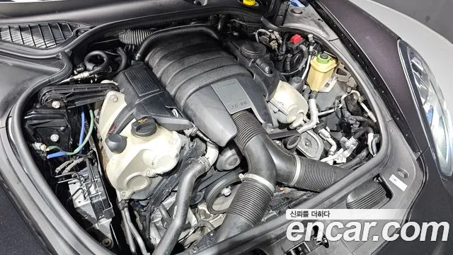 Porsche Panamera 2014 thumb 6