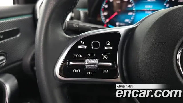 Mercedes-Benz A-Class 2021 thumb 6