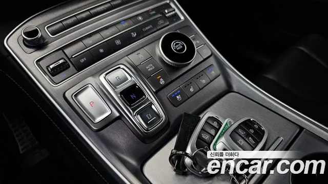 Hyundai Santa Fe 2020 thumb 9
