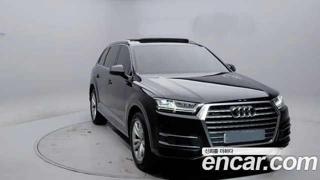 Audi Q7 2019 thumb 5