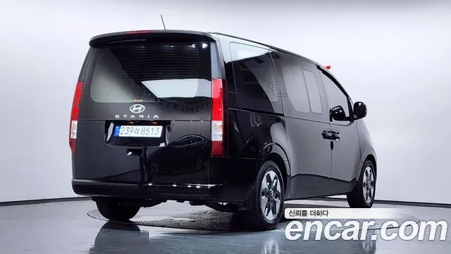 Hyundai Staria 2025 thumb 8
