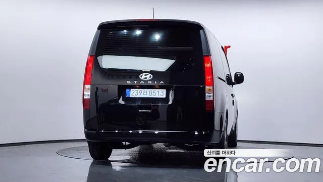 Hyundai Staria 2025 thumb 12