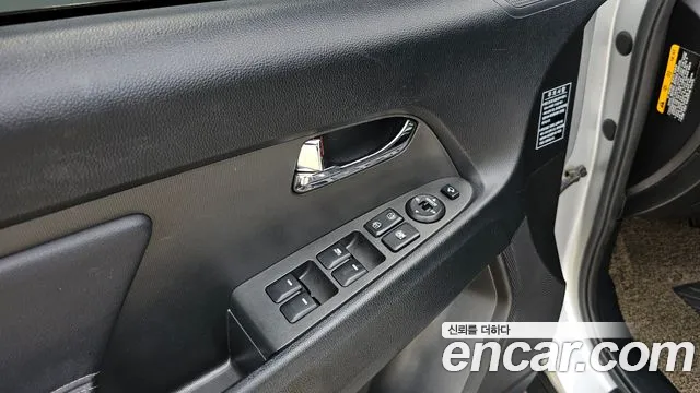 Kia Sportage 2012 thumb 6
