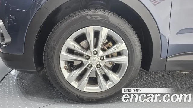 Hyundai Santafe 2017 thumb 11