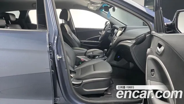 Hyundai Santafe 2017 thumb 4