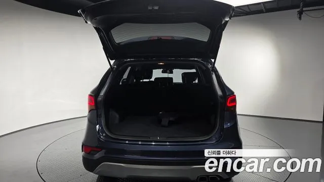 Hyundai Santafe 2017 thumb 10