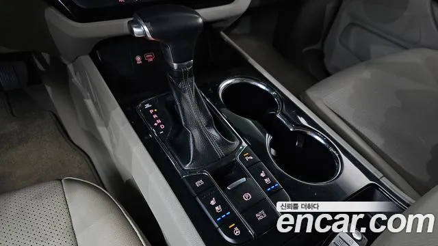 Kia Carnival 2018 thumb 8