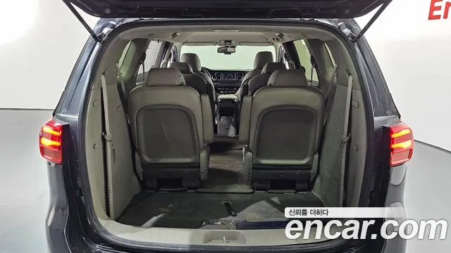 Kia Carnival 2018 thumb 12