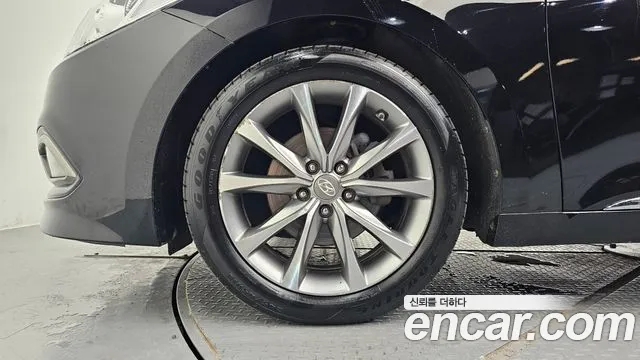 Hyundai Grandeur 2015 thumb 2