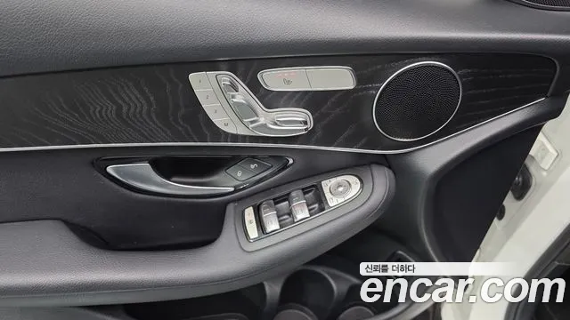 Mercedes-Benz GLC 2019 thumb 6