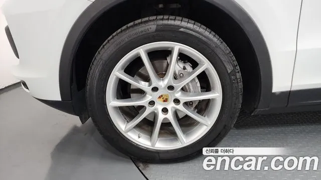 Porsche Cayenne 2020 thumb 8