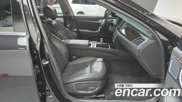 Genesis G80 2018 thumb 2