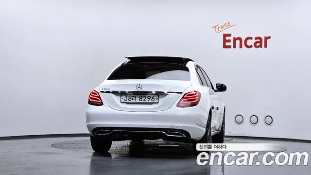 Mercedes-Benz C-Class 2015 thumb 4