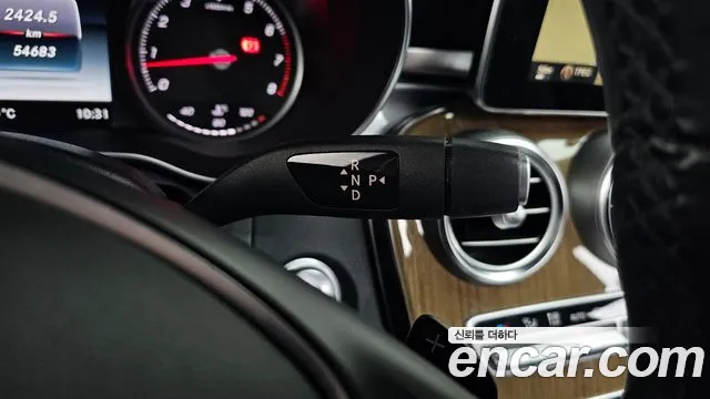 Mercedes-Benz C-Class 2015 thumb 11