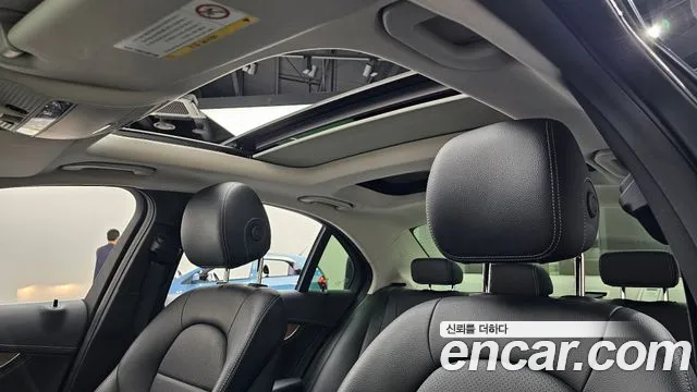 Mercedes-Benz C-Class 2015 thumb 2