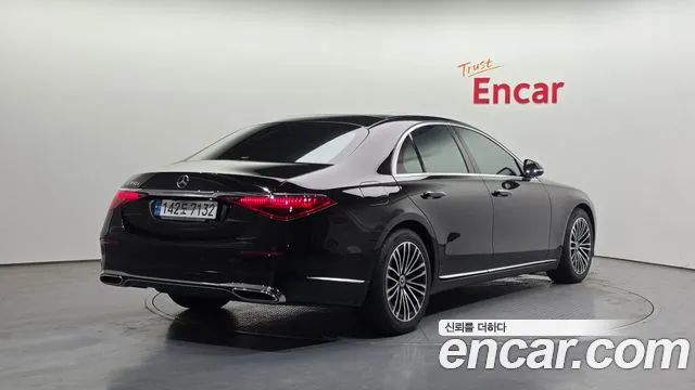 Mercedes-Benz S-Class 2021 thumb 7
