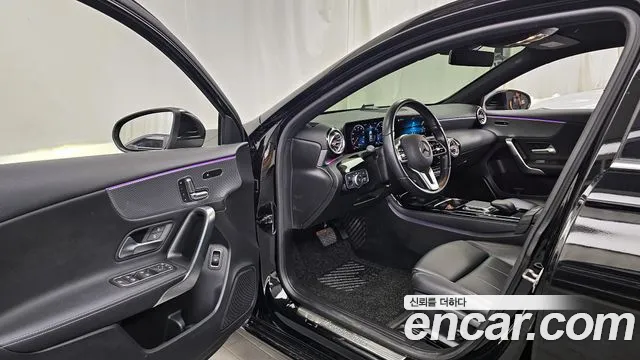 Mercedes-Benz A-Class 2021 thumb 10