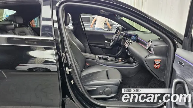 Mercedes-Benz A-Class 2021 thumb 8