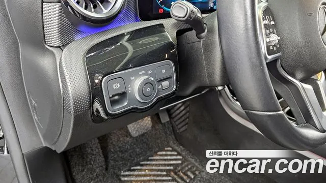 Mercedes-Benz A-Class 2021 thumb 12