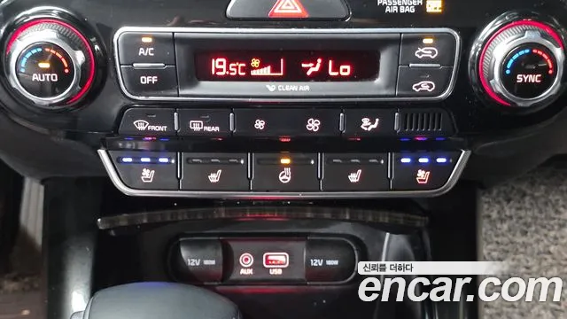 Kia Sorento 2018 thumb 10
