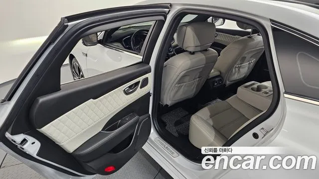 Renault SM6 2019 thumb 11