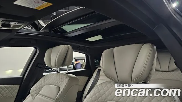 Renault SM6 2019 thumb 2