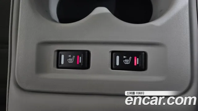Renault SM6 2019 thumb 10