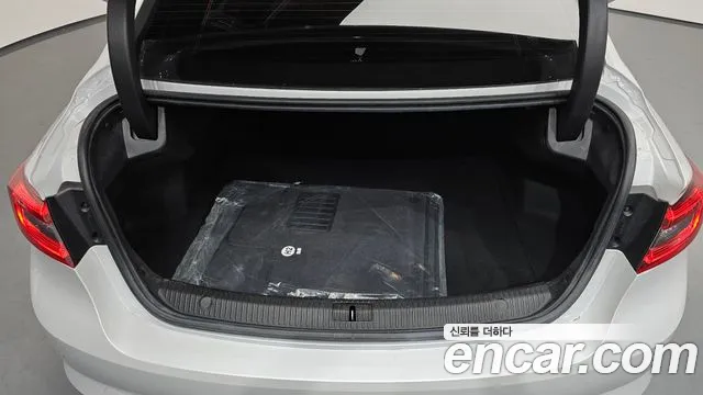 Renault SM6 2019 thumb 4