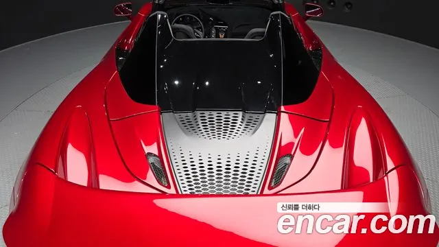 McLaren 750S 2024 thumb 12