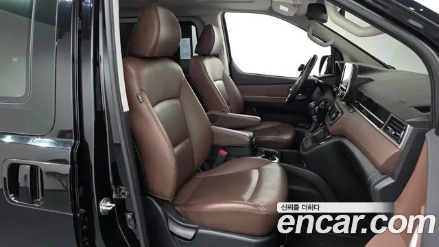 Hyundai Staria 2019 thumb 8
