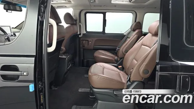 Hyundai Staria 2019 thumb 11