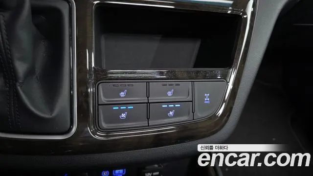 Hyundai Staria 2019 thumb 3