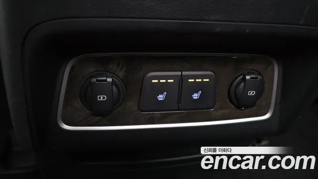 Hyundai Staria 2019 thumb 12