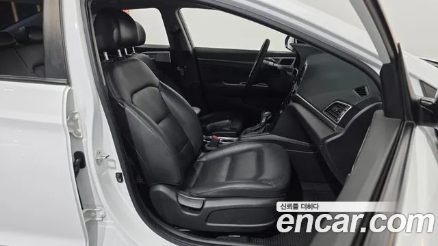 Hyundai Avante 2017 thumb 8